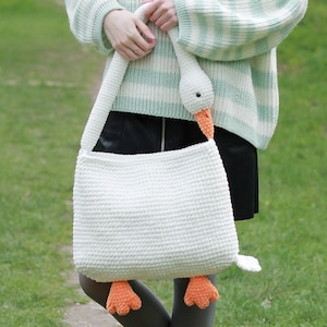Handmade Crochet White Shoulder Bag, Large Goose Tote Bag, Crochet Goose Bag, Soft Fabric, Shoulder Bag, Goose Plush Tote Bag