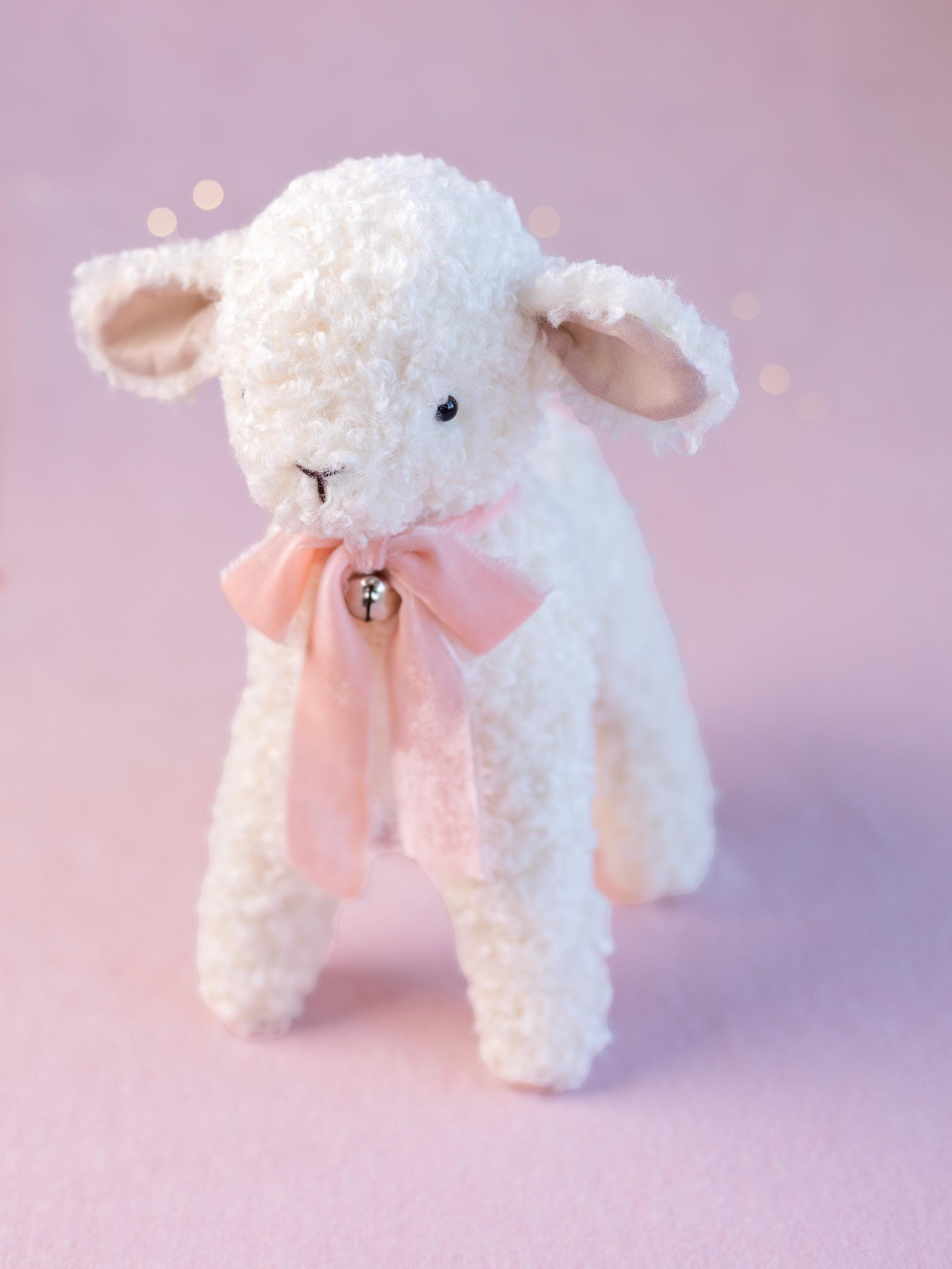 手作りのぬいぐるみ羊のおもちゃ：柔らかいテディ羊、子供部屋の装飾