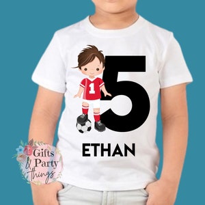 Personalisierte Fußball-Jungen-T-Shirt JEDES ALTER NAME | Personalisierte Fußball Geburtstag Outfit | Fußball T-Shirt | Fußball Party Zubehör