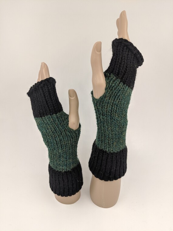 black knit fingerless gloves