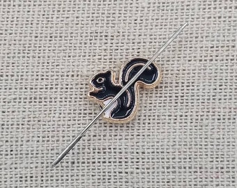 Mini Black Squirrel Needle Minder | Small | Magnetic Needle Minder | Needle Nanny | Cross Stitch | XStitch