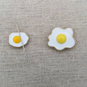 Fried Egg Needle Minder | Breakfast | Food | Eggs | Chicken | Magnetic Needle Minder | Needle Nanny | Keeper | Cover Minder