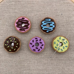 Donut Needle Minder | Sprinkle | Frosting | Food | Sweet | Treat | Magnetic Minder | Nanny | Keeper | Magnet | Doughnut | Cover Minder