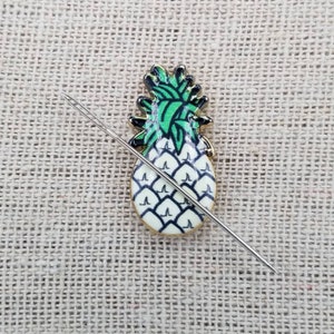 White Pineapple Needle Minder | Fruit | Food | Sunshine | Tropical | Magnetic Needle Minder | Needle Nanny | Keeper | Cover Minder