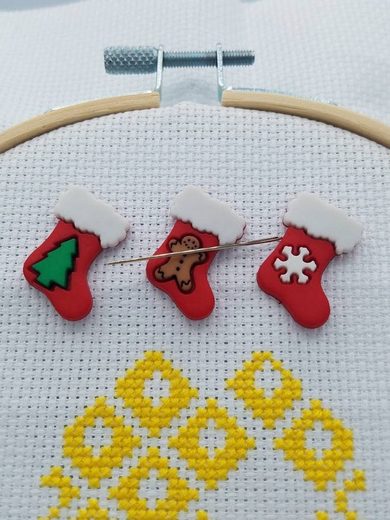 2 x CUTE STOCKING Needle Minder