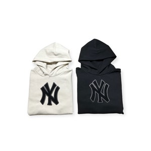 Sweat à capuche New York brodé en chenille, coupe boxy