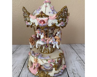 San Francisco Spieluhr Counter Rotierendes Engel Karussell, Dual Tier 3 Pferde Spieluhr, Herzen Rosen Viktorianisches Dekor