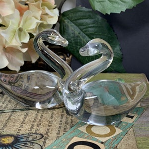 Small Art Glass Swans, Vintage Clear Glass Swan, wedding decor