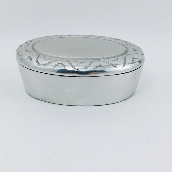 Vintage Oval Silver Color Metal Ring Box Trinket … - image 9