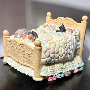 San Francisco Music Box Co. Nine Lives, Majorie Sarnat Porcelain Music Box, Cats on Quilt in Bed, Love Makes the World Go Round, cat gifts