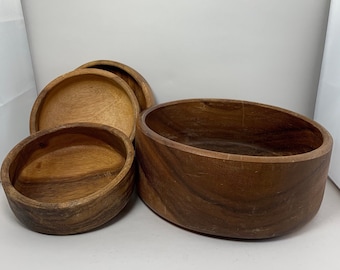 Vintage houten kommen, houten salade kom 4 delige set - teakhout? - Mid-Century Modern