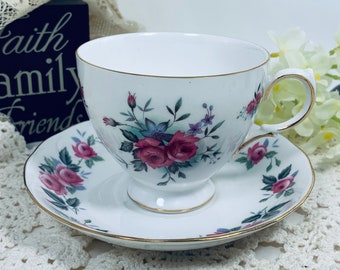 Queen Anne China Tea Cup and Saucer 8186 Pattern, Ridgeway Potteries
