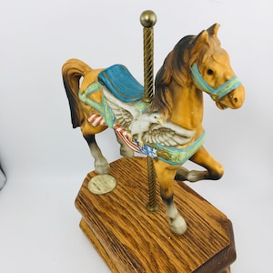Willitts Designs Vintage  Carousel Horse Music Box America The Beautiful Heritage Collection Limited Edition Eagle & Flag Patriotic