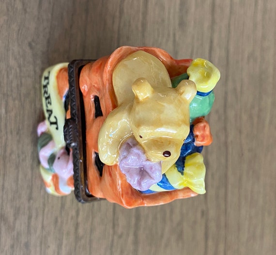 Vintage Winnie the Pooh Porcelain Halloween Trink… - image 9