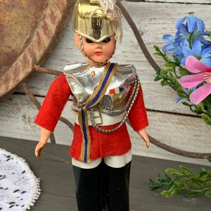 Vintage British Soldier Souvenir Doll / Beefeater Doll / Britain Souvenir Doll