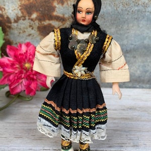 Vintage GREEK FOLK SOUVENIR Doll, International Costume Doll