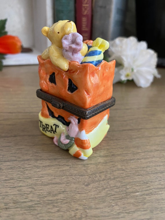 Vintage Winnie the Pooh Porcelain Halloween Trink… - image 6