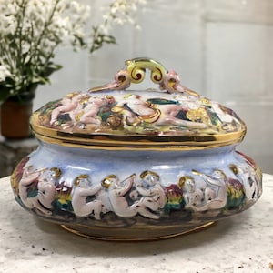 Capodimonte Italian Porcelain Covered Sculptured Bowl with  Cherubs Angels, Brumes Capodimonte Italy Pottery