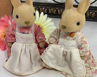 Vintage Flocked Bunny Figure, Sylvanian Families Rabbit, Calico Critters, 5” Tall