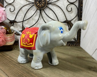 Juguete de plástico vintage de Dumbo de Disney / Elefante de colección