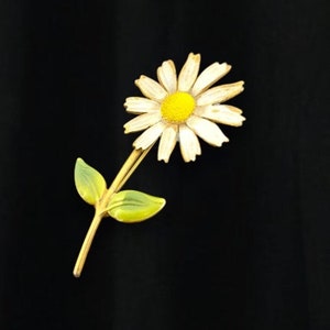 Daisy Flower Jewelry Pin, Retro White Daisy Enamel Brooch, Scarf Pin, Vintage