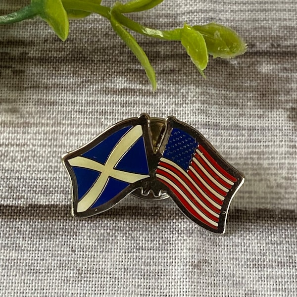 Vintage USA and Scotland Double Flag International Friendship Enamel Tie, Lapel, Hat Pin