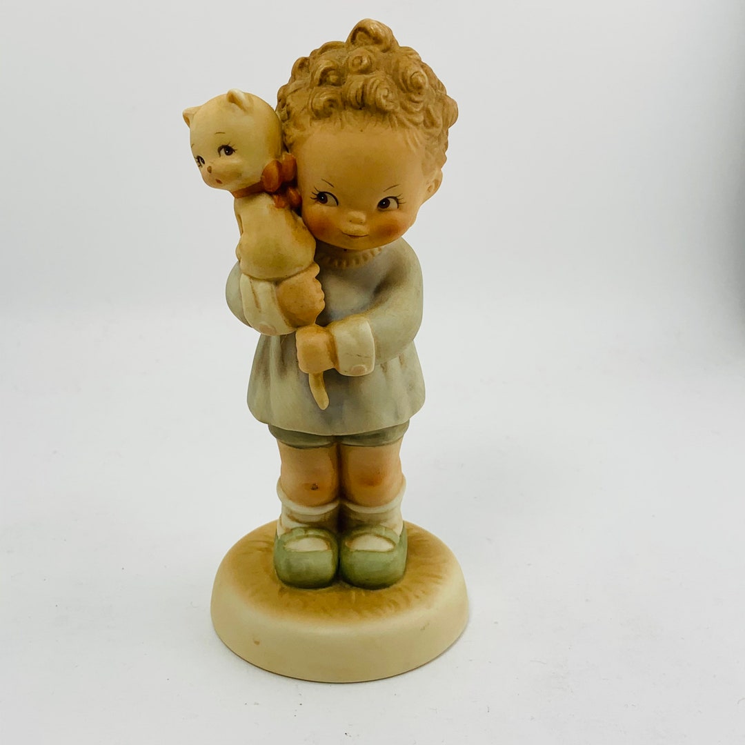 Mabel Lucie Attwell “hang on to Your Luck!” - MEMORIES OF
