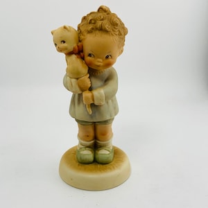Mabel Lucie Attwell “Hang On To Your Luck!” -  MEMORIES OF YESTERDAY collectible figurine 1987 Enesco 114510