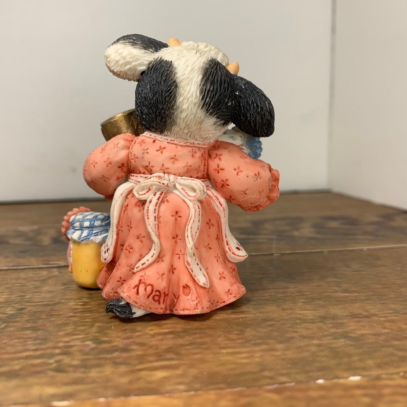 Mary Moo Moo\u2019s Figurine Preserved To Be The Best 125679-1994