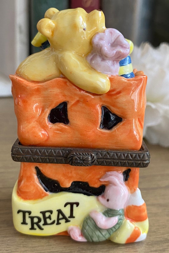 Vintage Winnie the Pooh Porcelain Halloween Trink… - image 2