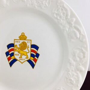 Vintage Bundles For Britain Plate Mfd by STEUBENVILLE Lions Brigade White Plate, Dieu Et Mon Droit image 4