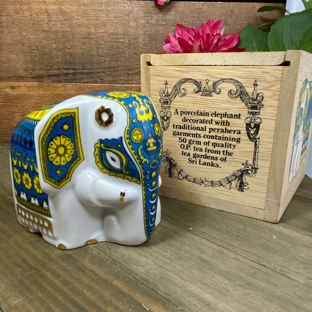 Mlesna Tea Elephant and Box Lanka Porcelain Collectible Home Decor