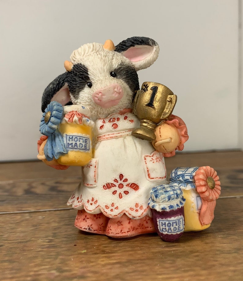 Mary Moo Moo\u2019s Figurine Preserved To Be The Best 125679-1994