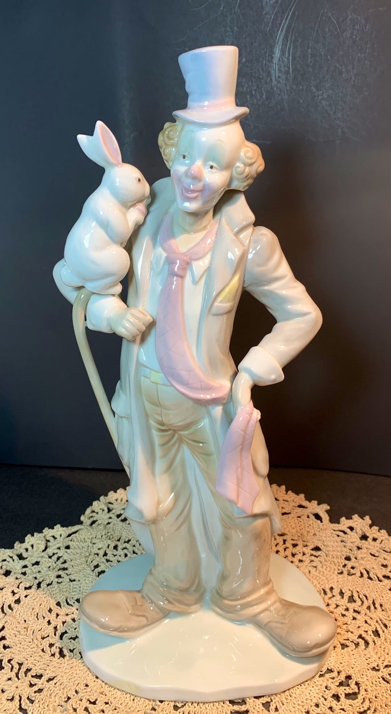 Porcelain Clown Figurine Lladrolike Porcelain Clown With Top Etsy UK