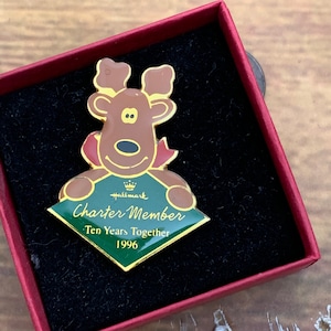 Vintage Hallmark Collectors Club Pin 1987-1996 Rentier - NIB Hallmark Keepsake Ornaments