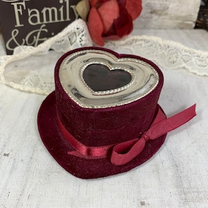Boîte cadeau de bijoux en forme de cœur en velours avec couvercle de cœur plaqué argent avec fenêtre en verre, vintage