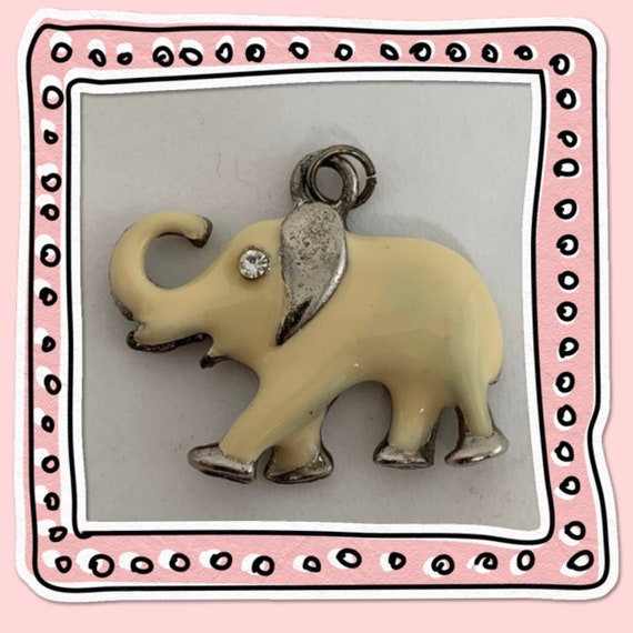 Wholesale Beautiful CARVED Elephant Different Stone Pendant Beads DX1000