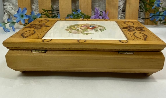 Vintage Wood Jewelry Box with  Colonial Lady & Ge… - image 6