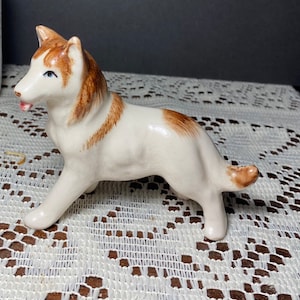 Vintage Collie Dog Figurine - Husky Dog Statue 1950s - brown and white fur, Ceramic Collectible Dog