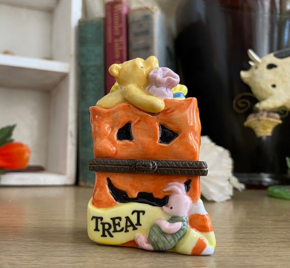 Vintage Winnie the Pooh Porcelain Halloween Trink… - image 10