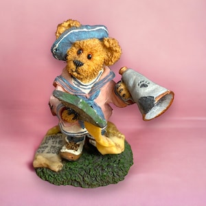 Boyds Bears & Friends Noah’s Ark Series #2438, Jill As Noah’s Daughter in Law Cruise Director