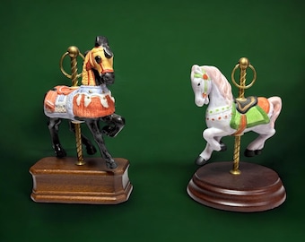 Cavallo da giostra in miniatura vintage di Flambro, statuetta del cavallo da giostra Simson, regali del cavallo da giostra