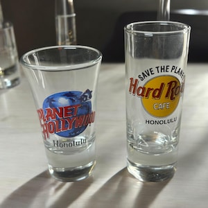 Honolulu Souvenir Schnapsglas Souvenir, Hard Rock Cafe Save The Planet Schnapsglas, Planet Hollywood Honolulu Schnapsglas,