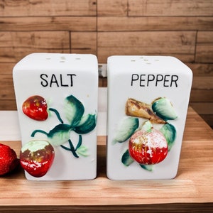 Vintage Salt and Pepper Shaker set,  Strawberry Apple Kitsch Fruit Salt and Pepper Shaker Set, Japan Salt and Pepper Shaker