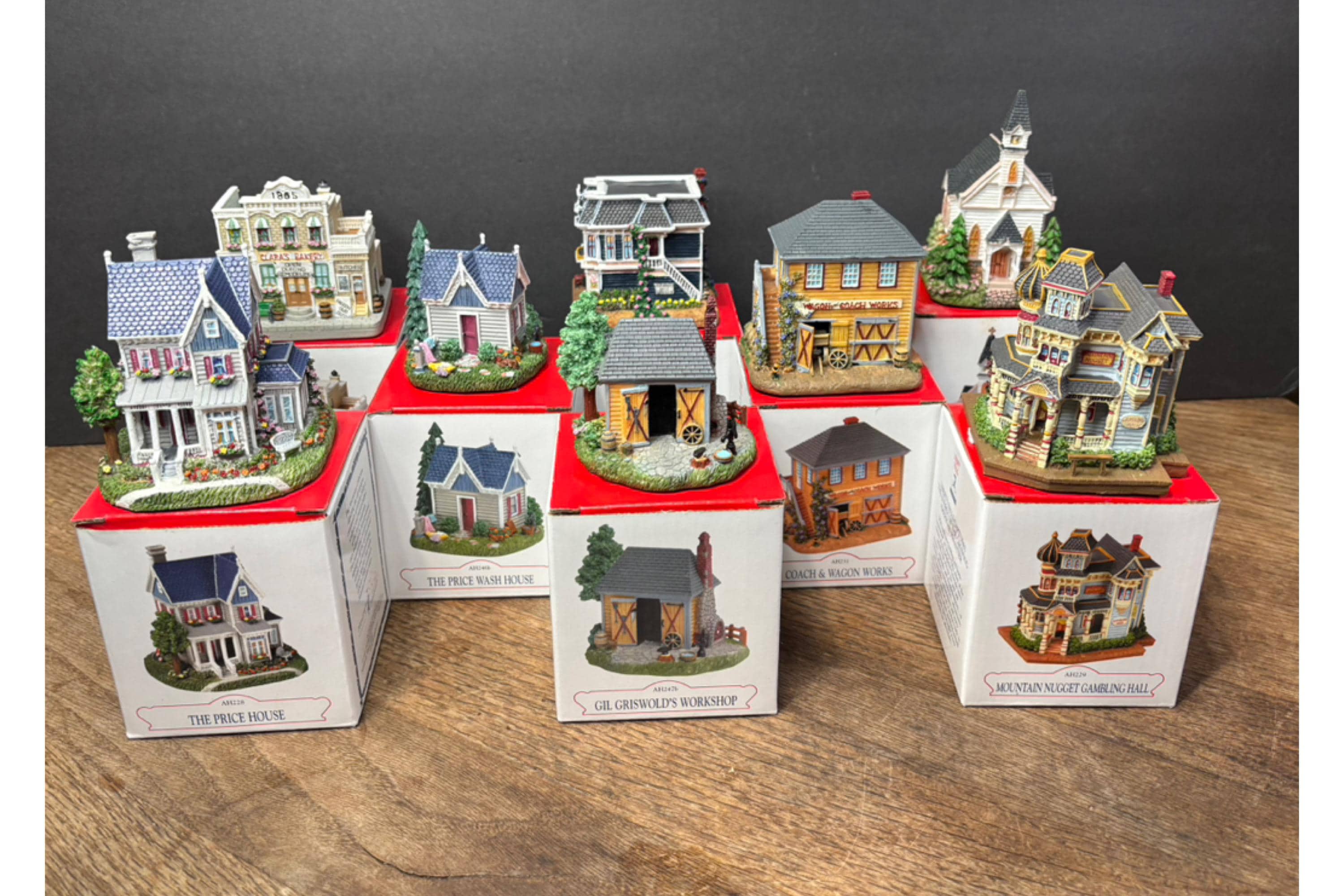 【極美品】LIBERTY FALLS COLLECTION　ミニチュア建物セット Liberty Falls Miniature Village – Choose Your House – Americana