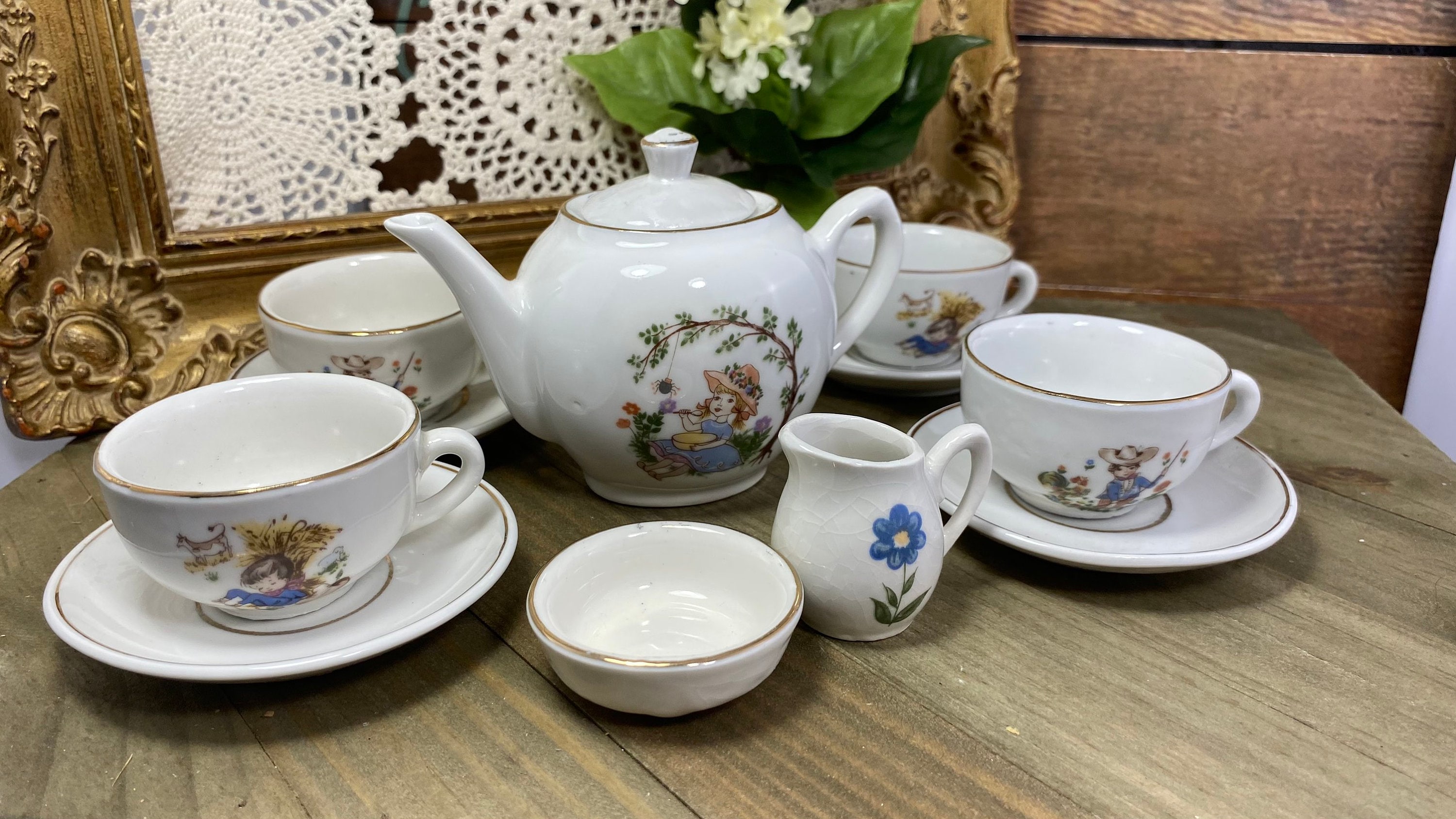 Vintage Roehler Puppen-Porzellan Children's Tea Set, Service for 4, Germany