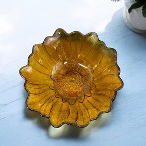 Sunflower Amber Glass Bowl, Iridescent Carnival Glass Amber Colored Bowl, Autumn Decor, vintage