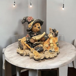 Boyds Bears Witch - Emma The Witchy Bear Figurine - Boyds Bears Bearstone #2269 - Halloween Bear