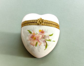 Scatola a cuore in porcellana con orchidee rosa, scatola per ciondoli a cuore, scatola con cerniera in porcellana a cuore soffiato, decorazione per la casa vintage