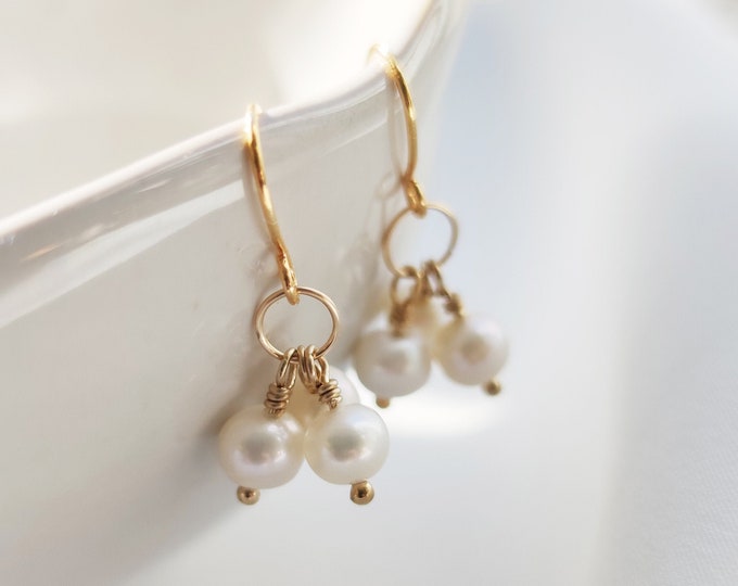 14k Gold Beaded Pearl Earrings/ Dainty Pearl Earring/beaded - Etsy